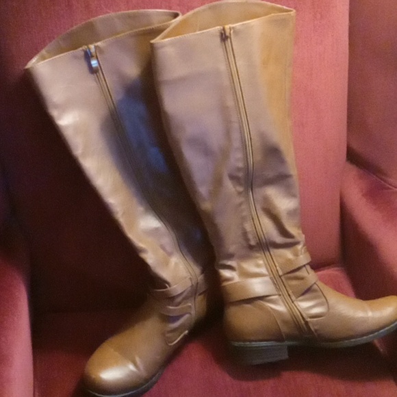 Brown Leather Knee-High Boots - Picture 2 of 5